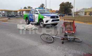 Sigue en Terapia el ciclista que sufrió un grave accidente Imagen de la nota: Sigue en Terapia el ciclista que sufrió un grave accidente
