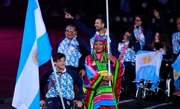 Gustavo Fernández fue abanderado en inicio de los Parapanamericanos Imagen de la nota: Gustavo Fernández fue abanderado en inicio de los Parapanamericanos