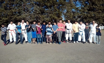 Imagen de la nota: Escuela de karate brindó una jornada educativa en Cumelén
