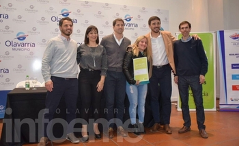 Imagen de la nota: Se entregaron más de 70 escrituras en un acto