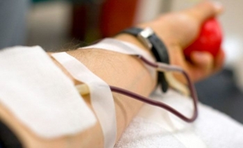 Imagen de la nota: Polémica: prohíben donar sangre a personas LGBTIQ+