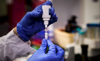 Imagen de la nota: Coronavirus: quiénes recibirán primero la vacuna en Argentina