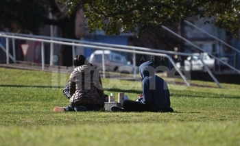 Imagen de la nota: No habrá reuniones al aire libre de hasta 10 personas