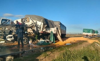 Un herido en un choque de camiones Imagen de la nota: Un herido en un choque de camiones