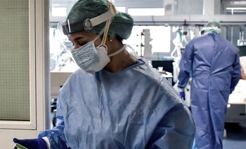 Imagen de la nota: Coronavirus en Argentina: ya son 6.985 los fallecidos