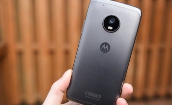 Imagen de la nota: Recompensa por un teléfono perdido en Plaza San Martín