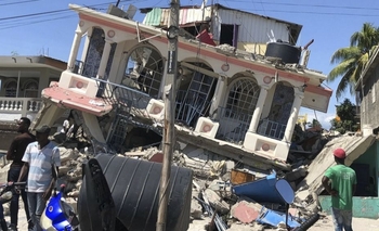 Imagen de la nota: Terremoto en Haití: 1.297 muertos y cientos de personas atrapadas