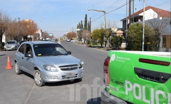 Imagen de la nota: Violento choque entre una moto y un auto