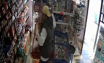 Imagen de la nota: Distrajo al vendedor y se robó un parlante