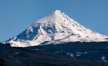 Imagen de la nota: El Lanín fue declarado “sitio sagrado mapuche”