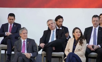 ¿Alberto Fernández se durmió en la asunción de Petro? Imagen de la nota: ¿Alberto Fernández se durmió en la asunción de Petro?