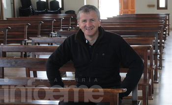 Imagen de la nota: Todas las vidas de Estanislao, el cura veterinario