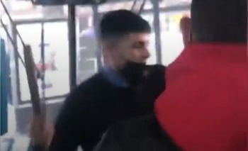 Imagen de la nota: Un chofer de colectivo terminó a los palazos en Buenos Aires