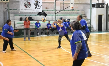 Imagen de la nota: El newcom tuvo un encuentro regional en dos gimnasios