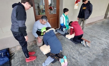 Salud en Olavarría: cada vez son más las personas capacitadas en primeros auxilios Imagen de la nota: Salud en Olavarría: cada vez son más las personas capacitadas en primeros auxilios