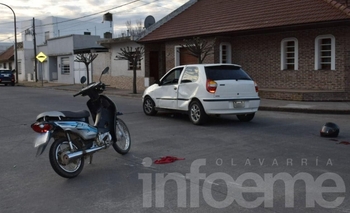 Imagen de la nota: Un motociclista hospitalizado tras chocar con un auto en San Vicente