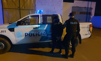 Lo atraparon robando cables en una plaza del Barrio CECO y fue aprehendido Imagen de la nota: Lo atraparon robando cables en una plaza del Barrio CECO y fue aprehendido