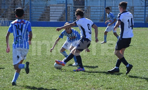 El Torneo Clausura inició con el debut de Colonias y Cerros | Infoeme