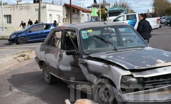 Imagen de la nota: Una mujer y una menor fueron hospitalizadas tras choque
