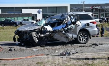 Imagen de la nota: Trágico choque entre una camioneta y un camión en ruta 226: un hombre falleció
