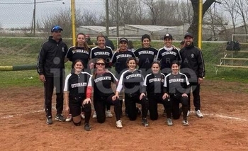 Softbol: Estudiantes jugó en La Plata Imagen de la nota: Softbol: Estudiantes jugó en La Plata