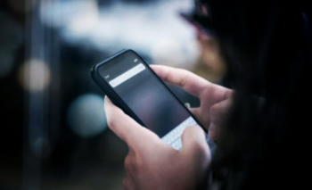 Imagen de la nota: Una chica de 16 años se quitó la vida luego de que su exnovio compartiera un video íntimo