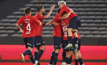 Copa Argentina: el “Rojo” goleó para avanzar a Cuartos  Imagen de la nota: Copa Argentina: el “Rojo” goleó para avanzar a Cuartos