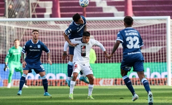 Copa Argentina: eliminación para Deportivo Riestra Imagen de la nota: Copa Argentina: eliminación para Deportivo Riestra