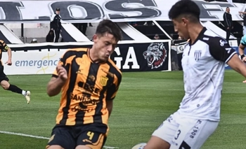 Primera Nacional: Wiechniak volvió a sumar minutos Imagen de la nota: Primera Nacional: Wiechniak volvió a sumar minutos