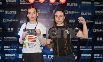 Boxeo: debuta Mariana López y pasó por la balanza Imagen de la nota: Boxeo: debuta Mariana López y pasó por la balanza