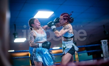 Boxeo: la victoria de Mariana López, en fotos Imagen de la nota: Boxeo: la victoria de Mariana López, en fotos