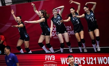 Imagen de la nota: Argentina perdió el clásico y jugará la Reclasificación