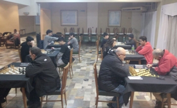 Imagen de la nota: Ajedrez: jugaron otra fecha del Clasificatorio Sénior y arrancó en Cuarta Categoría