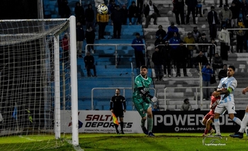Primera Nacional: ganaron los tres equipos, pero jugó sólo uno Imagen de la nota: Primera Nacional: ganaron los tres equipos, pero jugó sólo uno