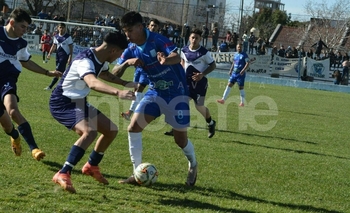Fútbol Local: hubo sanción a Ferro, pero no quita de puntos Imagen de la nota: Fútbol Local: hubo sanción a Ferro, pero no quita de puntos