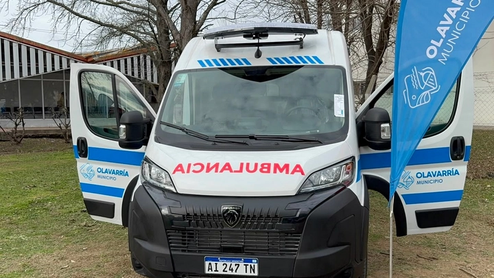 El ministro Kreplak entregó al Municipio cuatro  ambulancias para el Partido