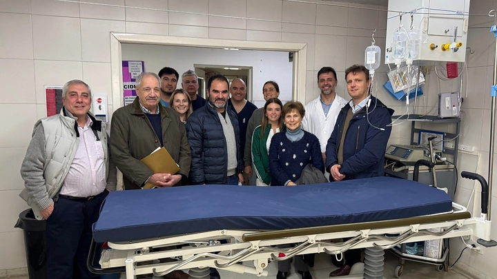 El Hospital Municipal incorporó una camilla de última generación