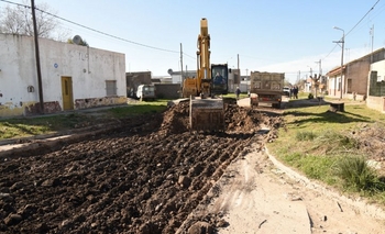 Comenzaron los trabajos de pavimentación en el barrio 12 de Octubre Imagen de la nota: Comenzaron los trabajos de pavimentación en el barrio 12 de Octubre