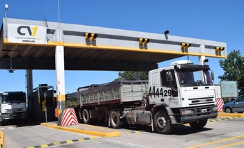 Imagen de la nota: El peaje de Hinojo vuelve a costar 30 pesos para los autos