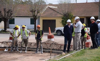 Imagen de la nota: Comenzó obra de pavimentación en el barrio Luz y Fuerza