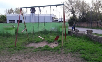 Imagen de la nota: Denuncian falta de mantenimiento en plaza de barrio Tiro Federal