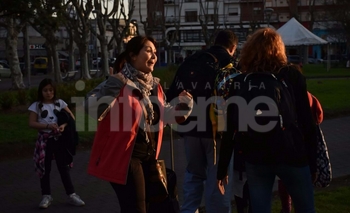 Imagen de la nota: Fuerte cruce con una mujer en medio de la movilización
