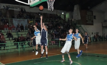 Imagen de la nota: Olavarría perdió y se complicó