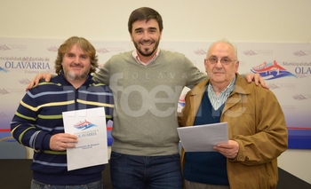 Imagen de la nota: La Liga de Fútbol y la Asociación de Básquet recibieron su subsidio