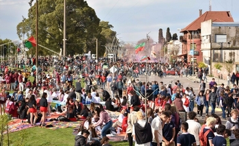 Imagen de la nota: Los estudiantes le pusieron color a la Primavera