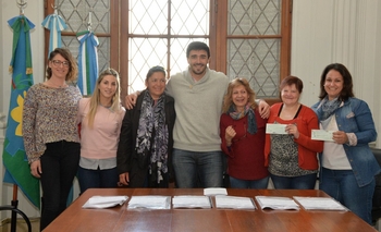 Imagen de la nota: Se entregaron seis créditos a emprendedoras locales