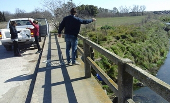 Imagen de la nota: Monitorean las aguas del Arroyo Tapalqué y Nievas