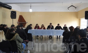 Imagen de la nota: Paritarias: Municipales aceptaron propuesta