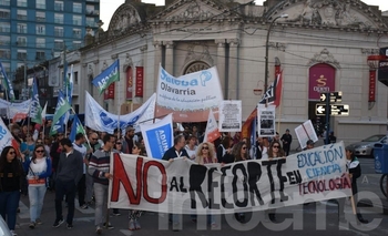 Imagen de la nota: Marcharon en defensa de la Educación Pública