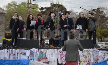 Imagen de la nota: Exitoso festival por la Educación Pública